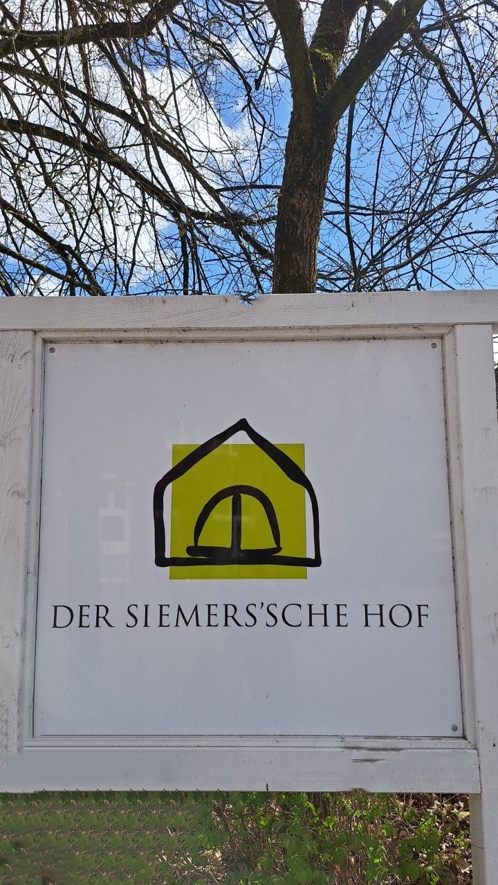 Siemersscher Hof — Praxisschild